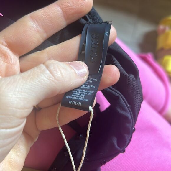 NWT SKIMS rhinestone bottoms M - Picture 6 of 8